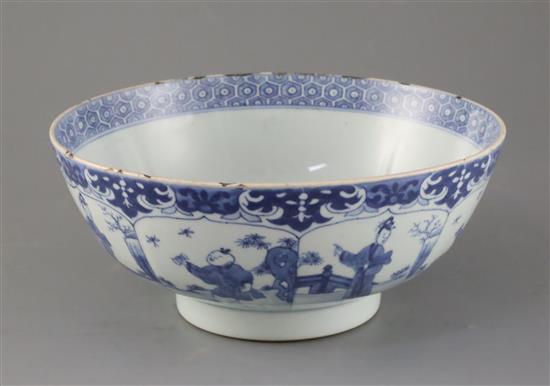 A Chinese blue and white petal lobed bowl, Kangxi period, Diam.23.5cm, glaze losses to rim